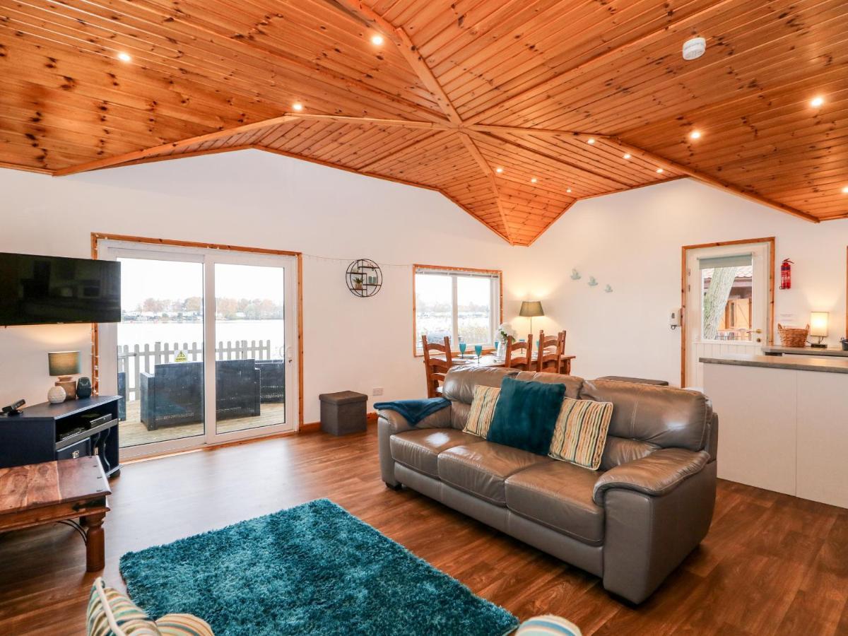 Teal Lodge Татершал Екстериор снимка