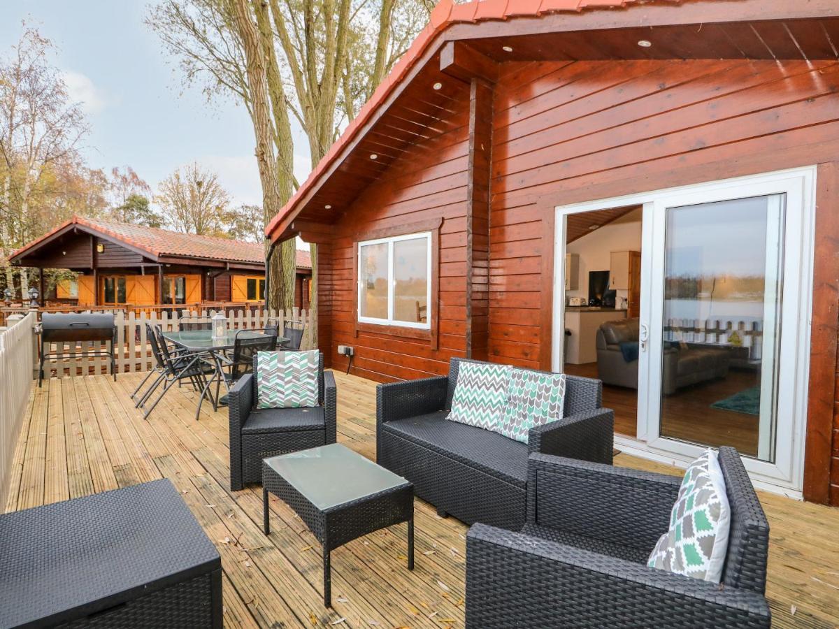 Teal Lodge Татершал Екстериор снимка