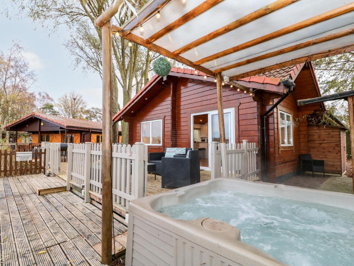 Teal Lodge Татершал Екстериор снимка